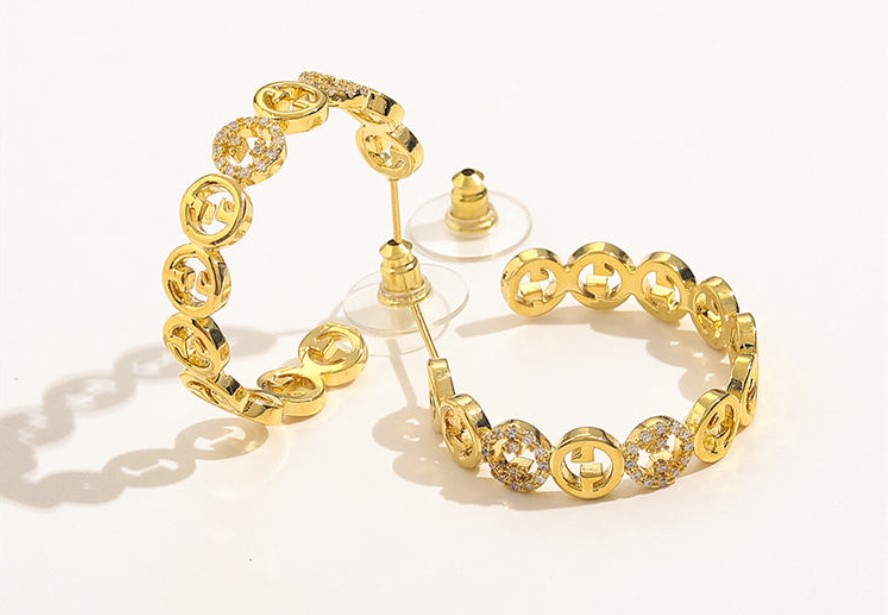 A Practical Guide to Purchase Gold Ladies Earrings