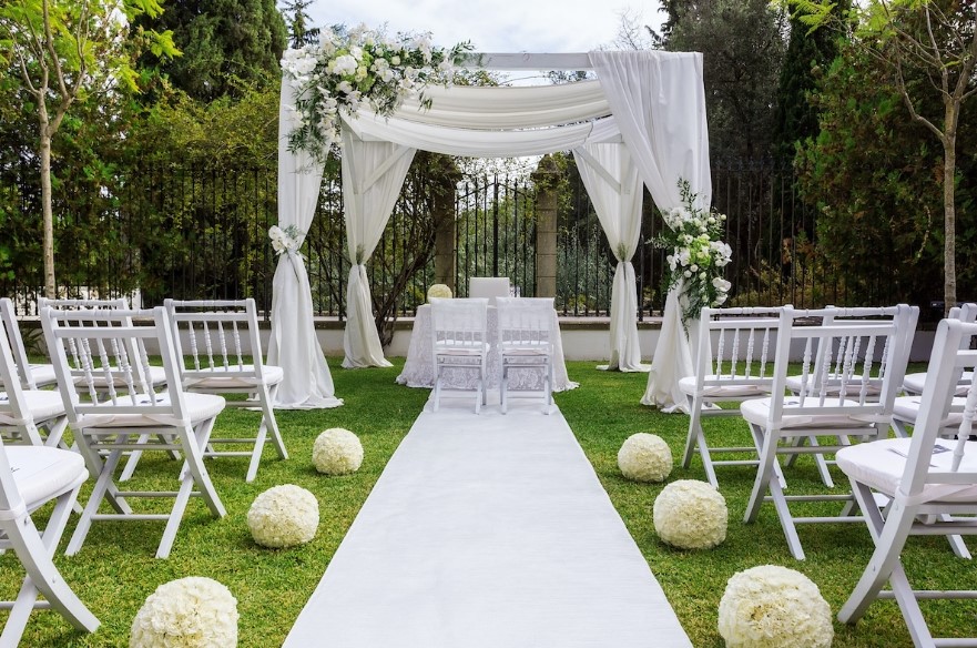 Spring Venue Search: Tips for Finding the Perfect Wedding Location